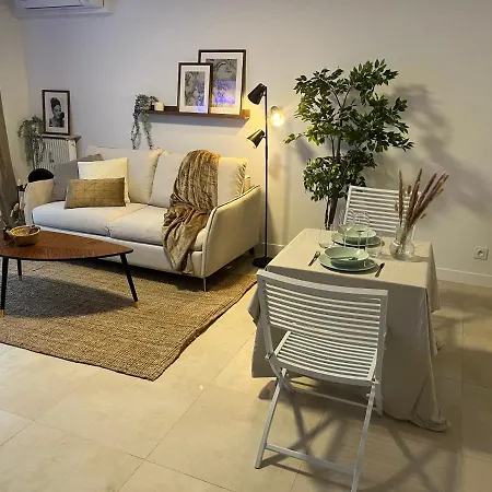 Palais Royal - Confort Apartment *